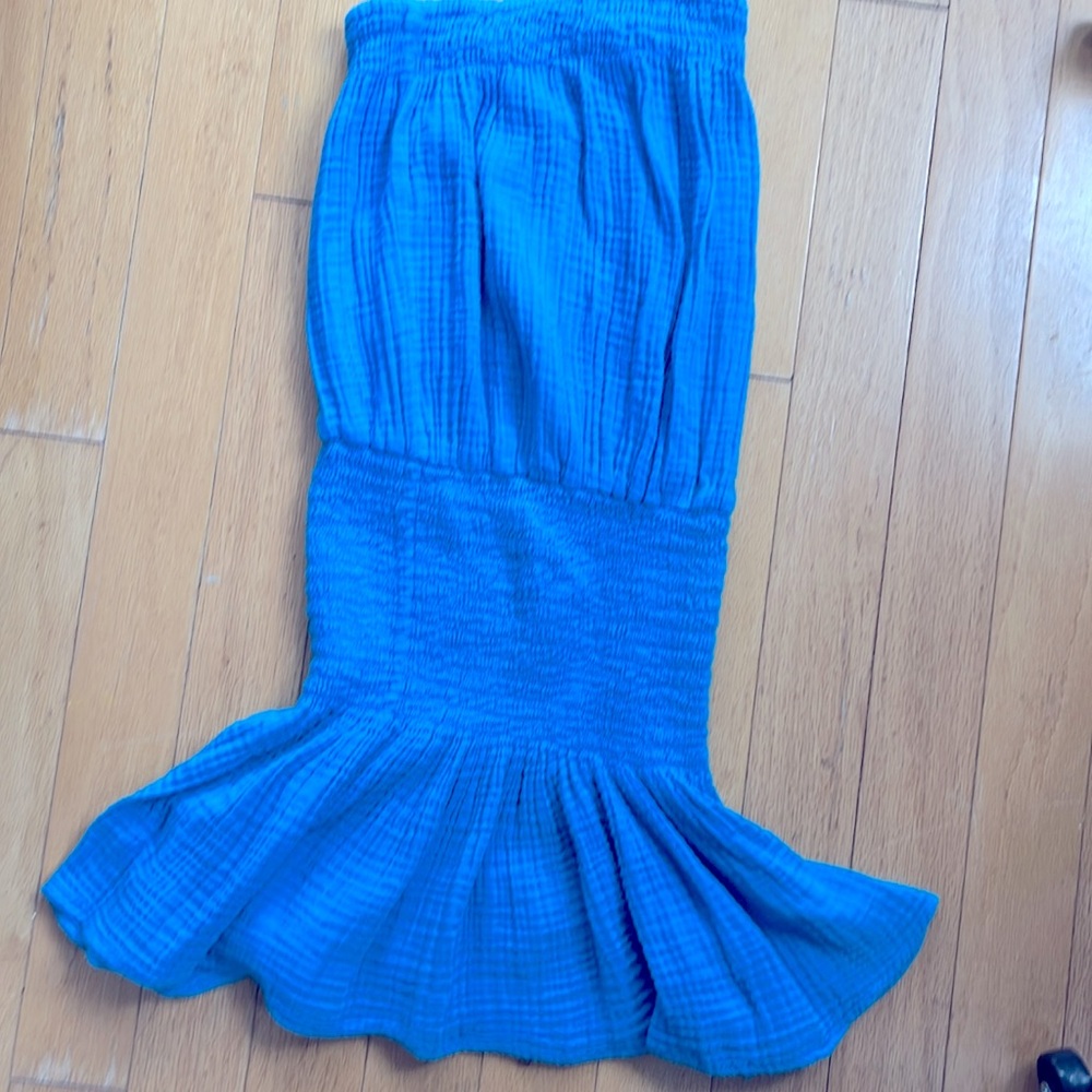 Blue life good karma smocked mini dress. NWOT. XS color is that on model. - Picture 2 of 5
